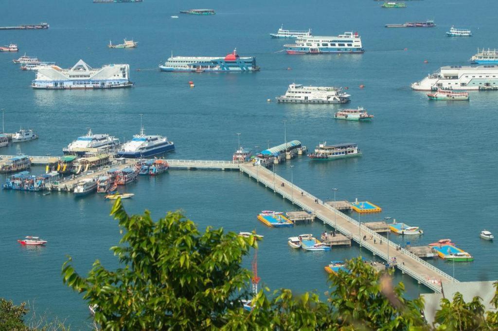 Oyo 811 Jasmine Villa Pattaya Exterior foto